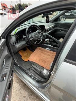 هیۆندای ئەلەنترا